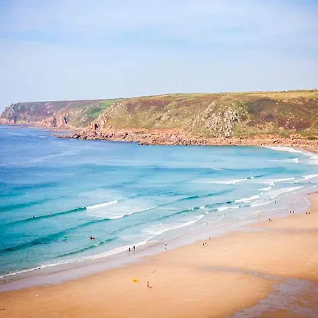 Castaways, With Sea Views, Lush Gardens & Patio By The Holiday home Sennen